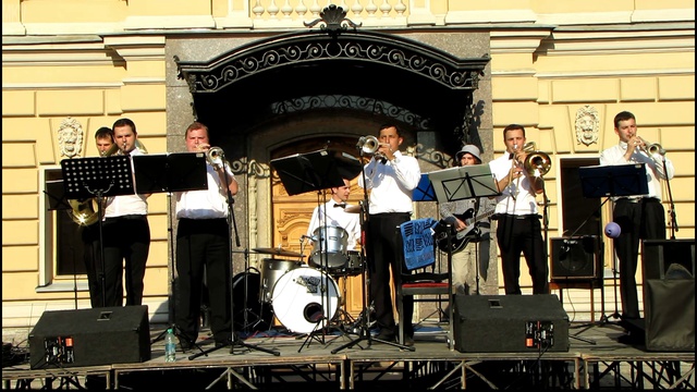  Olympic Brass смотреть онлайн