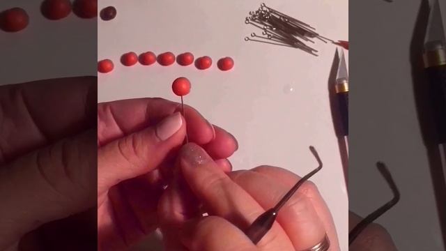 Рябиновый браслет. Бесплатный МК как сделать ягоды рябины смотреть онлайн