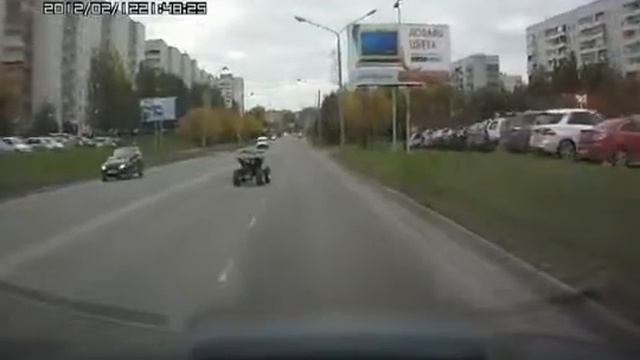 Ржач тормоз на квадроцикле !!! смотреть онлайн