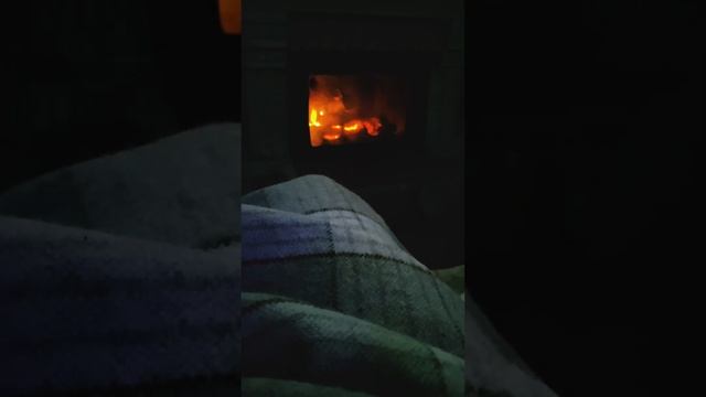 Камин в новогодние каникулы смотреть онлайн