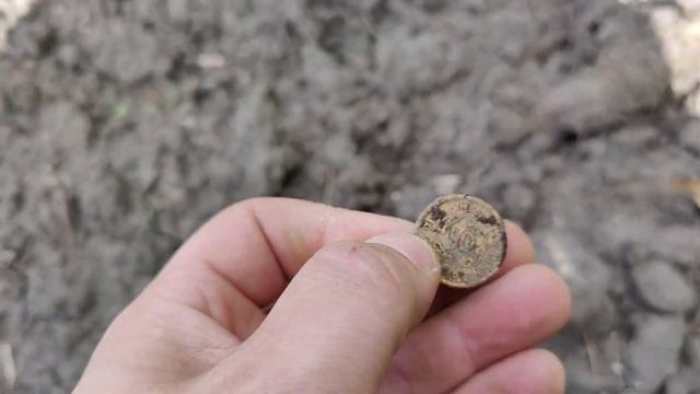 золото, думал я наконец то#золото #монеты #ww2 #поисккладов #хабар #раскопки #металлоискатель смотреть онлайн