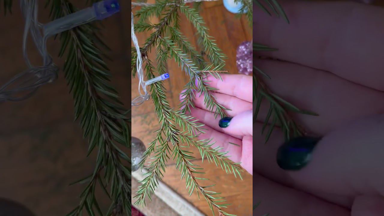 Елка уже осыпается, завтра эту убираем. Жаль каждый раз, такая она красивая! смотреть онлайн