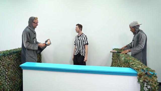 NERF Defend Your Castle Challenge! [Ep. 3] смотреть онлайн