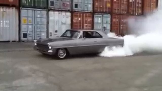 1967 Chevy Nova Burnout смотреть онлайн