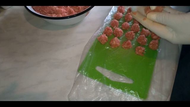 Лайфхак. Заготовка фрикаделек. Заморозка. смотреть онлайн