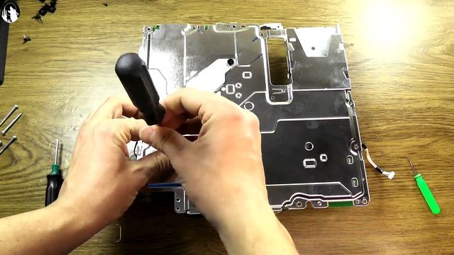 Как разобрать и как заменить термопасту SONY PLAYSTATION 3 Slim смотреть онлайн
