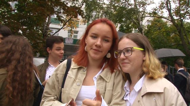 ШКОЛА НАЧИНАЕТСЯ С УЛЫБКИ смотреть онлайн