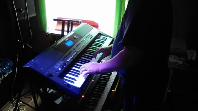 Yamaha PSR E433 LoveSong stílus смотреть онлайн