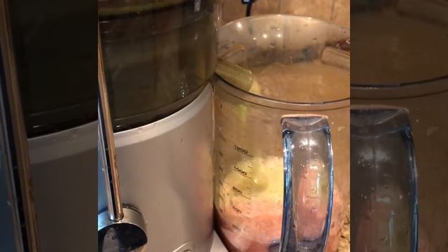 How to make Celery and Tomato Juice смотреть онлайн