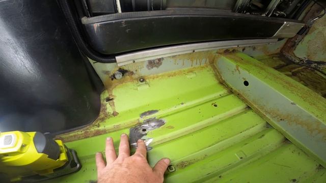 Bunch of little tasks started & a few deliveries ?? 1973 Clubman Mini going electric ? смотреть онлайн