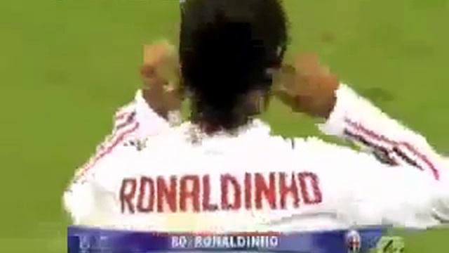 Супер гол Рональдиньо за Милан! Фантастика смотреть онлайн