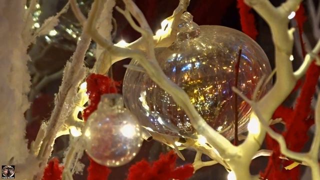 Прогулка по новогоднему Петербургу - Стрелка ВО - Дворцовая площадь - Исаакиевская площадь. 01.202 смотреть онлайн