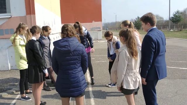 Проект "Дворовые игры". Мастер-класс про игру "Резиночки". Часть 1. смотреть онлайн