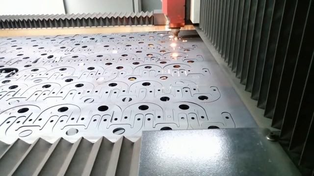 Резка чёрной стали толщиной 8мм. - «Центр металлообработки» смотреть онлайн