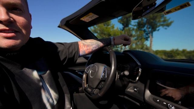 Тест драйв Chevrolet Camaro . Белый БАМБЛБИ стоит 3 , а выглядит на 10. смотреть онлайн