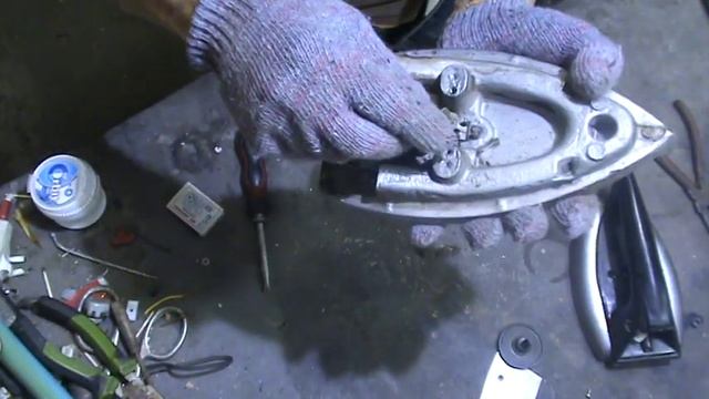 А вы знали что внутри советского Утюга? смотреть онлайн