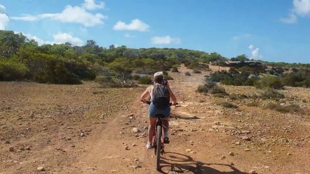IBIZA 🇪🇸 Ruta en Bici 🚲| Sant Antoni del Portmany - Cala Compte | Baleares 🏝 Mediterráneamente❤ смотреть онлайн