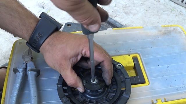 Как починить Ручной стартер, Кик-стартер, пружина, замена тросика смотреть онлайн