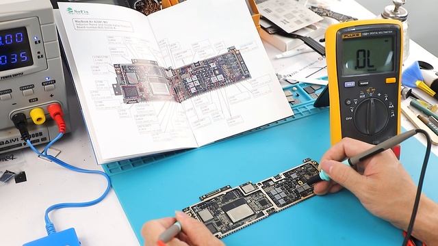 MacBook Air M2 restarts repeatedly for repair（A2681 2022) смотреть онлайн