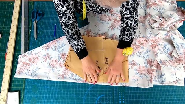 Очень комфортное и элегантное платье без выкройки. Незаменимое льняное платье этого лета.mp4 смотреть онлайн