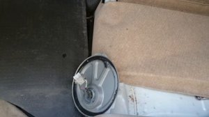 Toyota Isis 2005 Fuel pump Remove and clean filter