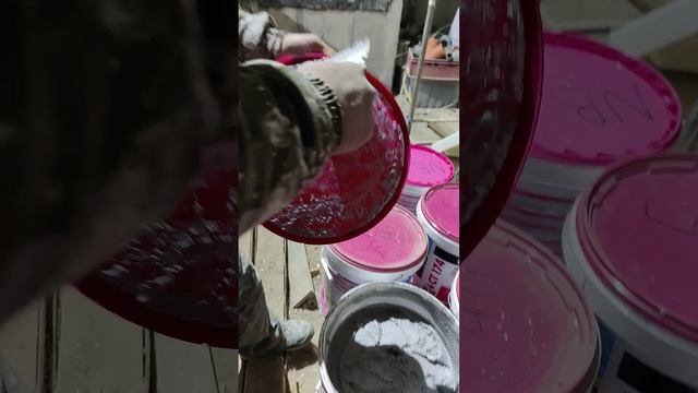 Как правильно законсервировать вёдра декоративной штукатурки Ceresit CT60 на длинный период времени