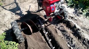 Самодельный мотоблок траншеекопатель (бара).