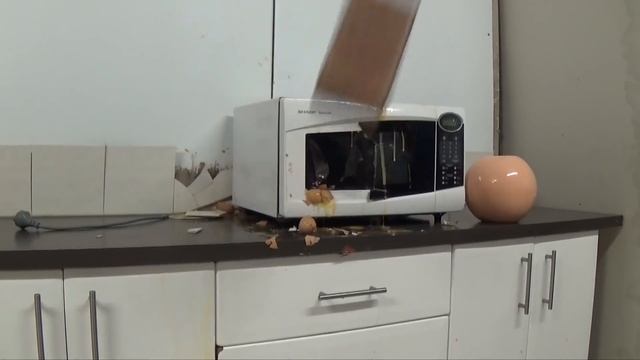 Как сломать кирпич рукой