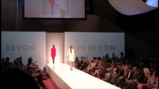 Audi Fashion Houston Week Fashion Runway Show смотреть онлайн