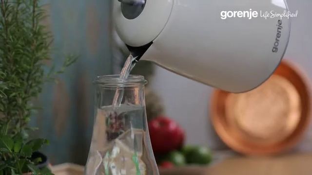 Retro kolekcia - rýchlovarná kanvica: Ovocný ľadový čaj смотреть онлайн