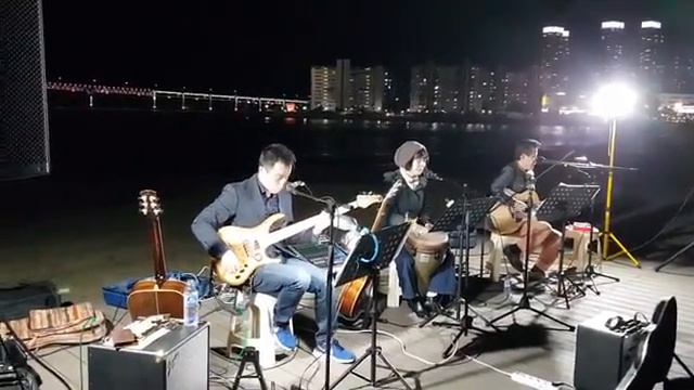 Boat on the River-기타앤요 산여울 смотреть онлайн