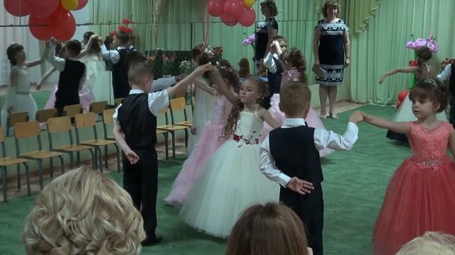 Танец ВАЛЬС Детсад "Аленка"2015 смотреть онлайн