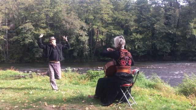 Duo à Trois - Quand le son prend corps - vidéo 3 - Birgit Yew von Keller & Steve Lô смотреть онлайн