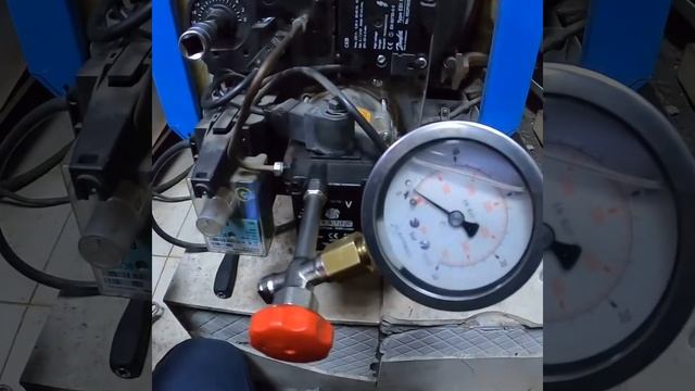 Замена форсунки и настройка дизельной горелки cuenod на котле Buderus смотреть онлайн