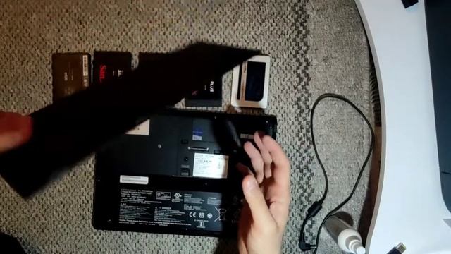 Fujitsu Lifebook U745 Analyse and HDD SSD Change смотреть онлайн