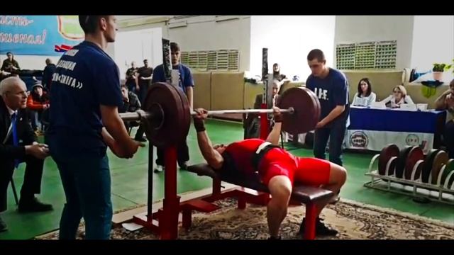 Жим лежа 135кг. Кубок амурской области по пауэрлифтингу, жиму лежа, посвященный памяти Н.Мажарова. смотреть онлайн