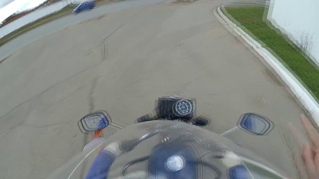Езда на мотоцикле с пассажиром / Riding a motorcycle with a passenger смотреть онлайн