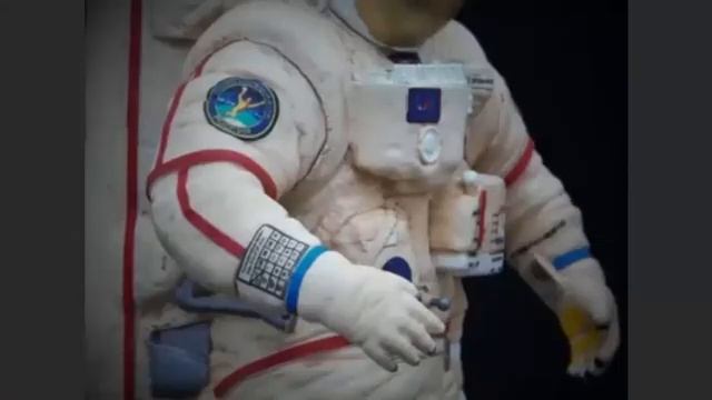 Российские Космонавты могут остаться без СКАФАНДРОВ! смотреть онлайн