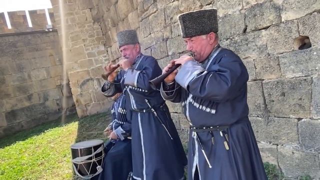 Дербент, на крепости прошло культурное мероприятие ?, Ну и как без меня??♀️?? смотреть онлайн