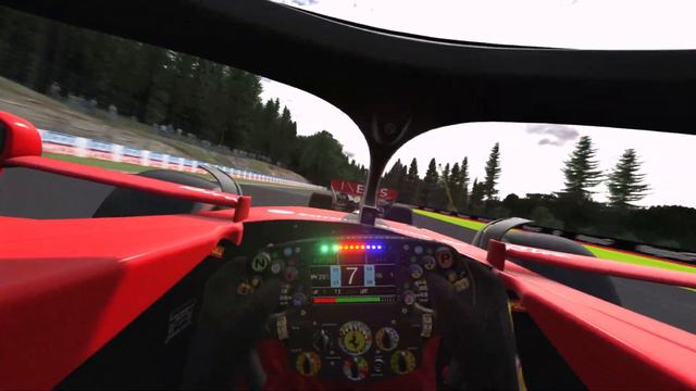 This DOUBLE OVERTAKE AT EAU ROUGE LOOKS AWESOME IN VR! смотреть онлайн