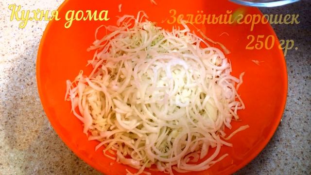Салат из капусты. Салат из капусты и моркови. Салат из капусты свежей. Салат из капусты с майонезом смотреть онлайн