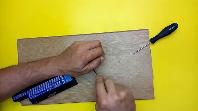 DIY How to Open / Disassemble Laptop Battery without destroying it смотреть онлайн