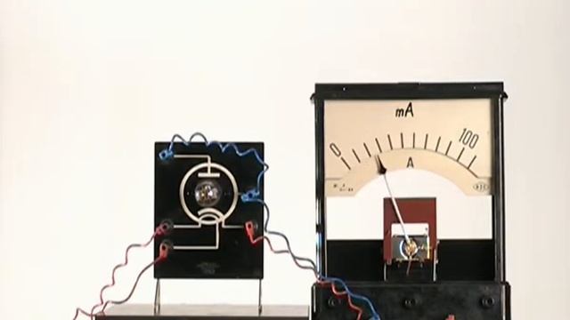 Опыты по физике №034 Термоэлектронная эмиссия от http://www.neodim.org смотреть онлайн