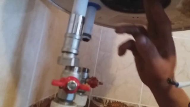 Как почистить бойлер от накипи Elektrolux смотреть онлайн