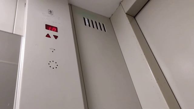 Как открыть малую створку лифта КМЗ смотреть онлайн