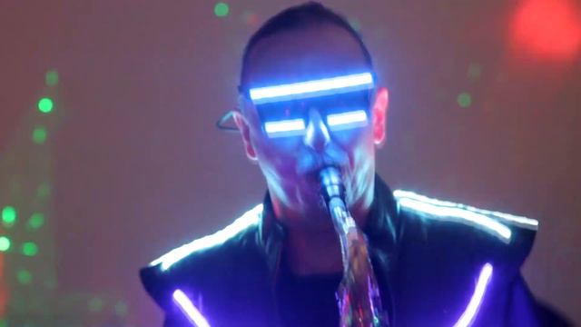 Mr. Diverse - в Свето-Музыкальной программе Burning Sax (Пылающий саксофон) смотреть онлайн