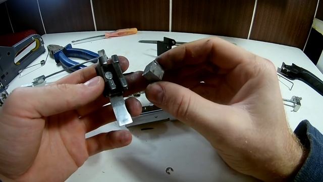 Устройство и принцип строительного степлера. Поломки и ремонт. Обзор степлера Sigma смотреть онлайн