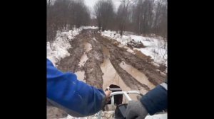 ГТС вездеход,добираемся до работы)дороги все раскисли!)