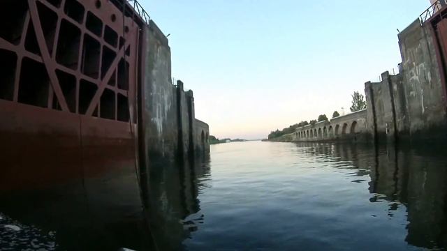 День г. Дубна 2015, проходим шлюз №1 смотреть онлайн