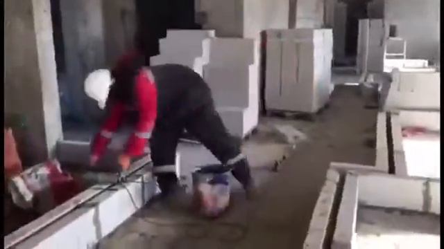 Кладка из газоблока.Кладка внутренних перегородок